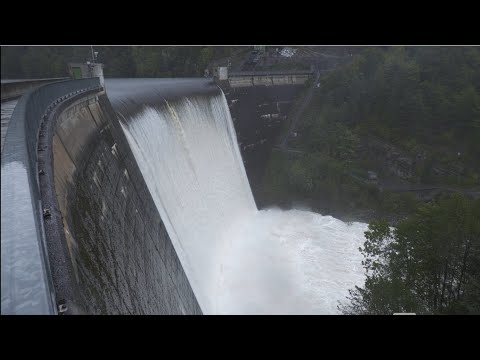 Hochwasserkatastrophe bahnt sich an: Talsperre läuft unkontrolliert über