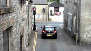preview picture of video 'First South Yorkshire bus negotiates Bridge Street in Bradwell'