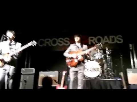 The Beatbox Tribute Band Beatles- Live @ Crossroads (Roma) 3-3-2011 Love me do- I'll get you