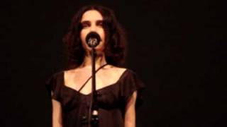 PJ HARVEY - Urn With Dead Flowers In A Drained Pool + Civil War Correspondent @ AB Brussels (2009)