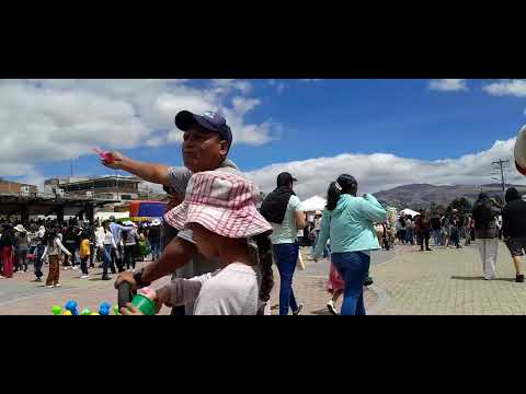 FIESTA DE CANTONIZACION DEL CANTON PEDRO MONCAYO 115 AÑOS - DESFILE FLORES Y ROSAS TABACUNDO ECUADOR