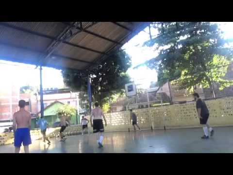 De Simões pra Simões, golaço!