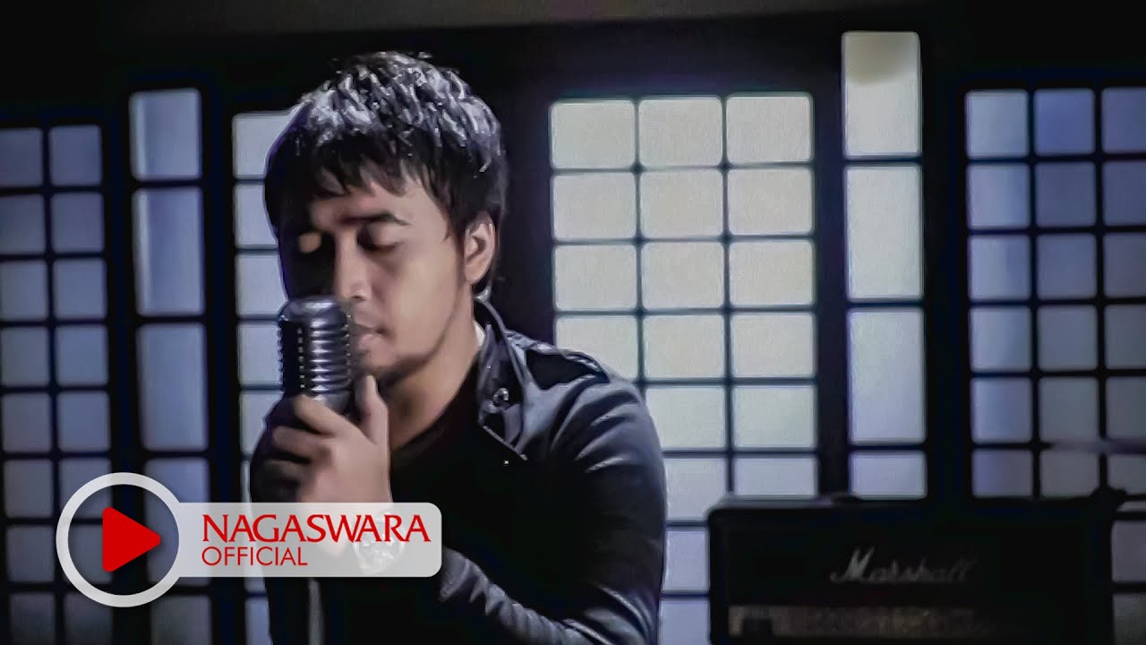 Ada Band Dua Cincin music dan kasetnya di Toko Terdekat Maupun di iTunes atau Amazon secara legal Ada Band Dua Cincin