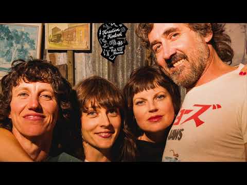 Tropical Fuck Storm on the internet, music coverage, and Kurt Cobain