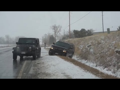 01-09-2021 Windsor, CO - Heavy Snow - Vehicle Slides into the Ditch and Needs Help Getting Out!