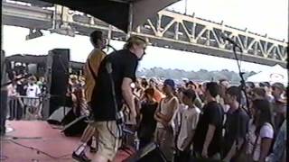 Belvedere Pittsburgh Warped Tour 2001 - Intro - 2nd Column - 2 Minutes for Looking So Good