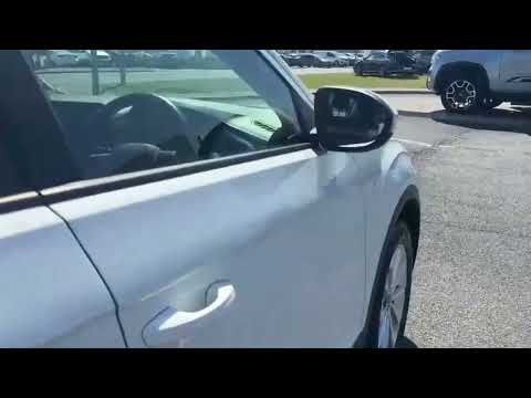 Volkswagen T-Roc EDITION 75 1.0TSI M6F 116HP - Image 2