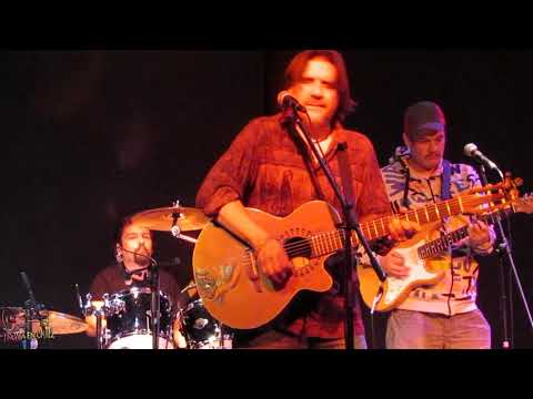 SOL Y LLUVIA  "Viaje sobre la ciudad"