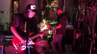 Drivin&#39; n&#39; Cryin&#39; Burnt Hickory Brewery &quot;Space Eyes/Danger Stranger&quot; (Mystery Road IPA 9-28-17)