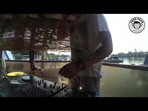 Nemanja Vanovic - house set