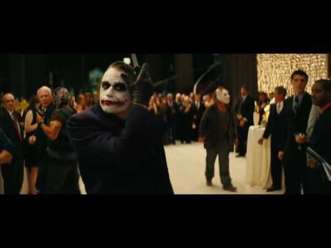 El Caballero Oscuro - Tráiler HD 2008