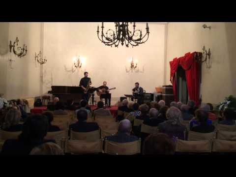 J. Kern: Smoke Gets in Your Eyes