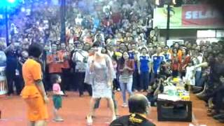 Download lagu Goyang Itik Zaskia Gotik mp3