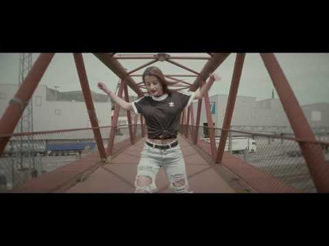 Gure Esku Dago – Aneguria & La Basu (bideoklipa)