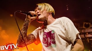 Neck Deep - &quot;Gold Steps&quot; LIVE! @ The World Tour &#39;16 w/ State Champs