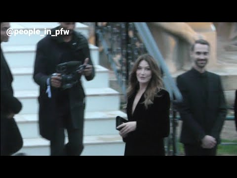 Carla Bruni-Sarkozy - Saint Laurent Spring Summer 2023 fashion show in Paris - 27.09.2022