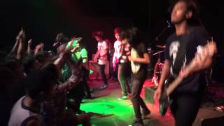 Download lagu Sekumpulan Orang Gila - Grenade [Bruno Mars Cover] (Live at Rockomania Festival 5) mp3