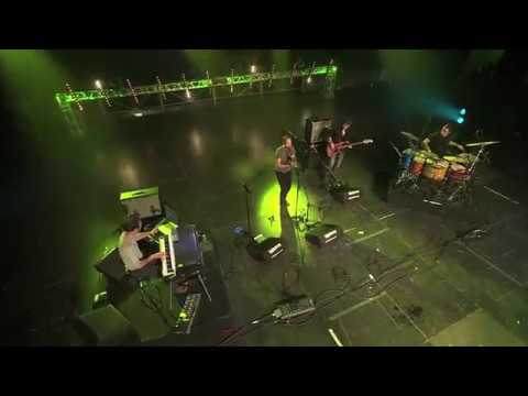 Fleuves fait danser les foules au fest-noz géant de Yaouank 2016