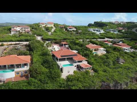 Videovoorbeeld: Villa in Coral Estate