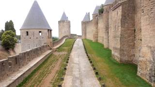 preview picture of video 'Un drone à la Cité de Carcassonne'