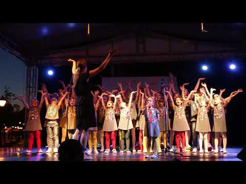 Hor Šareni vokali - Do neba da poletim