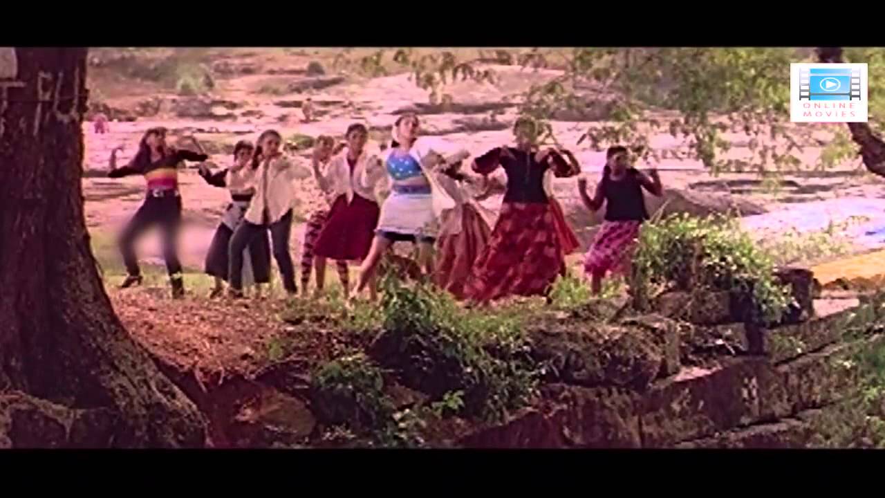 Chandira Mandalathai Song Lyrics | Nilaave Vaa | Vijay, Harini