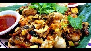 preview picture of video 'Fried Oyster Omelette (Oh Chien) Melaka, Malaysia Without Borders'