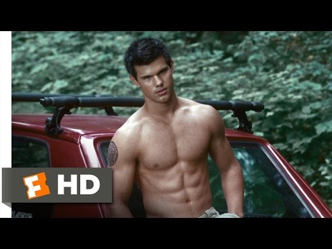 Twilight: Does He Own A Shirt - Jacob Takes Bella To A Party