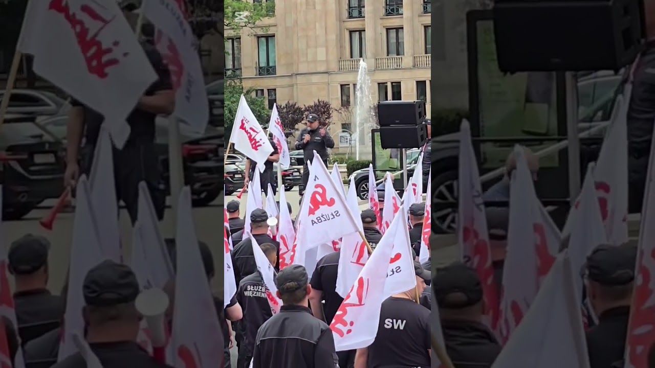 Manifestacja więzienników w Warszawie