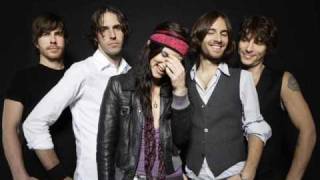 Juliette and the licks - Long Road out of Here