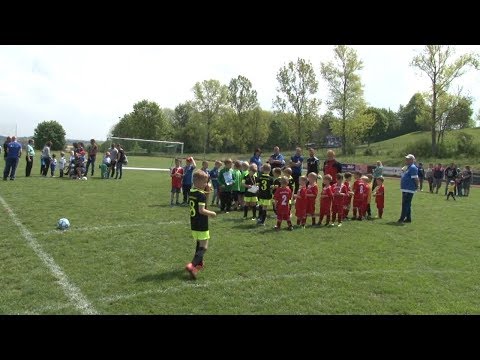 Plauener Eisenbahner stürmen Rasen der Stahlbau-Kids