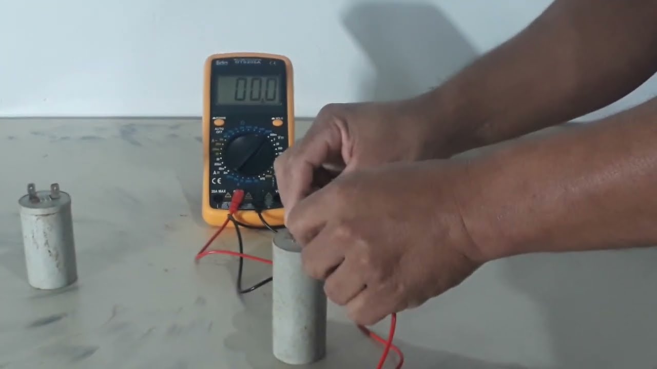 Watch Now Como testar Capacitor da máquina de Lavar Como testar Capacitor da máquina de Lavar
