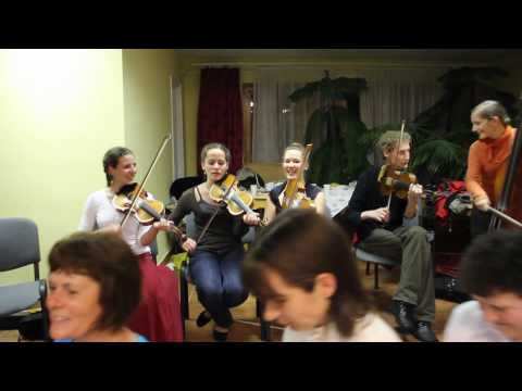 Hétpendely és táncház