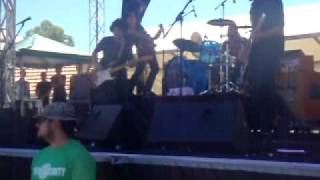 Kisschasy- Do do&#39;s and woah oh&#39;s (Big Day Out, 2010)