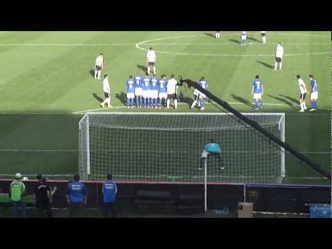 Gol do Ayrton do Coritiba de falta contra o Cruzeiro