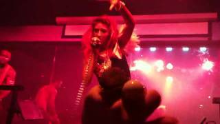 Neon Hitch performing &quot;Bad Dog&quot; @ Splash (May 20, 2011)