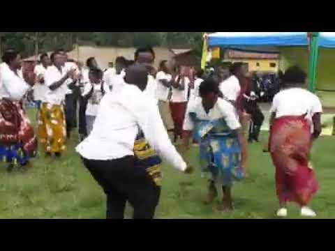 When banyankole en bakiga listen to (omusheshe) as their 1st hit in the country