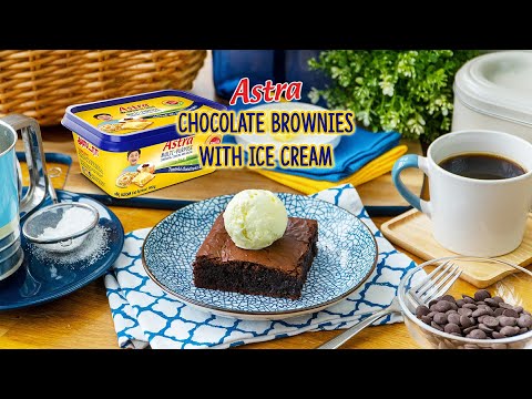 Chocolate Brownies with Ice Cream