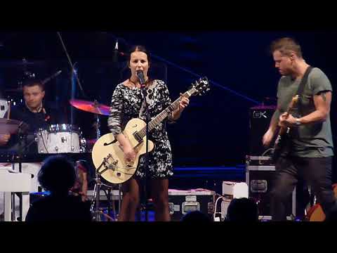 Katarína Knechtová - V zaseknutom výťahu (Loket 2017)