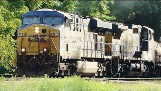 preview picture of video 'CSX 5480 & 7660 Through St. Denis'