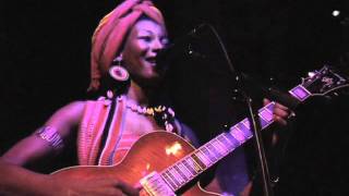 Fatoumata Diawara - Nayan live at Jazz Cafe