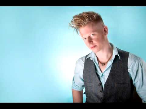 Matthew - (Rock,Pop) Guitar-Vocalist Wedding-Party-Function - Hire from ukliveentertainment.co.uk