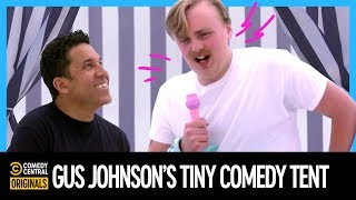 @Gus Johnson Sets Up His Own Tiny Comedy Tent at Clusterfest