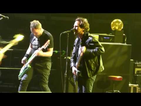 Pearl Jam - Gonna See My Friend - Philadelphia (April 28, 2016)