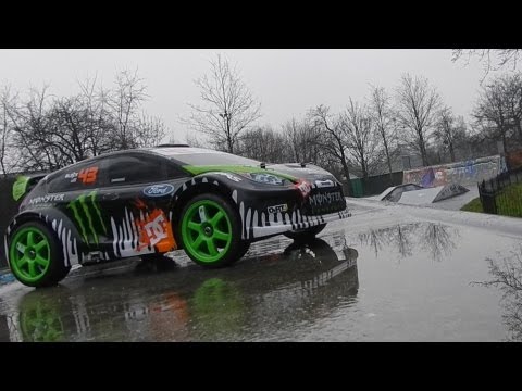 RC Traxxas - Ken Block Fiesta At Skatepark