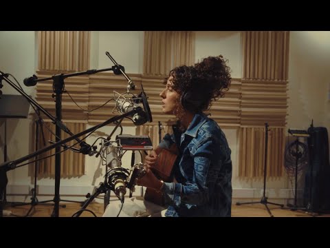 Sara Cruz and Locomotiva Azul 