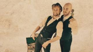 Robin Rösehag &amp; Jonatan Bengtsson - Livet Är Ett Helvete