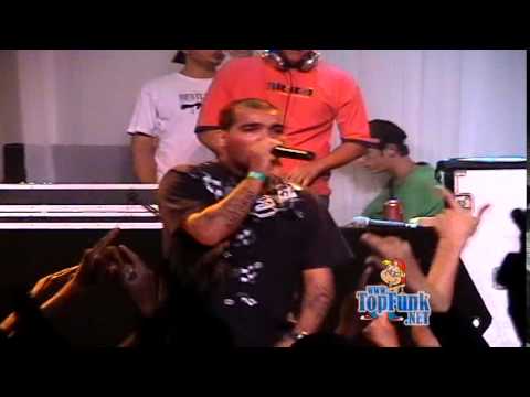 MC TIO B & CARECA - MEDLEY ( DVD DO MC CARECA CAPITAL DISCO ) RELIQUIA WWW.TOPFUNK.NET