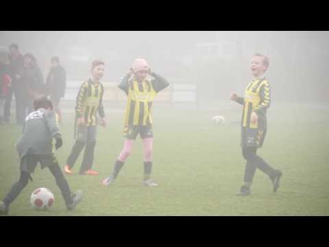 Oegstgeest JO11-3 - Voorschoten '97 JO11-6
