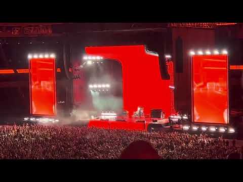 Red Hot Chili Peppers - “Intro + Can’t Stop” Live in concert at SoFi Stadium, Los Angeles 2022 #rhcp